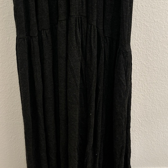 Dark grey maxi dress with V-neckline and long sleeves. Stretchy with movement - Picture 7 of 9